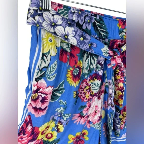 Maeve floral shorts Anthropologie size Medium - Picture 4 of 5